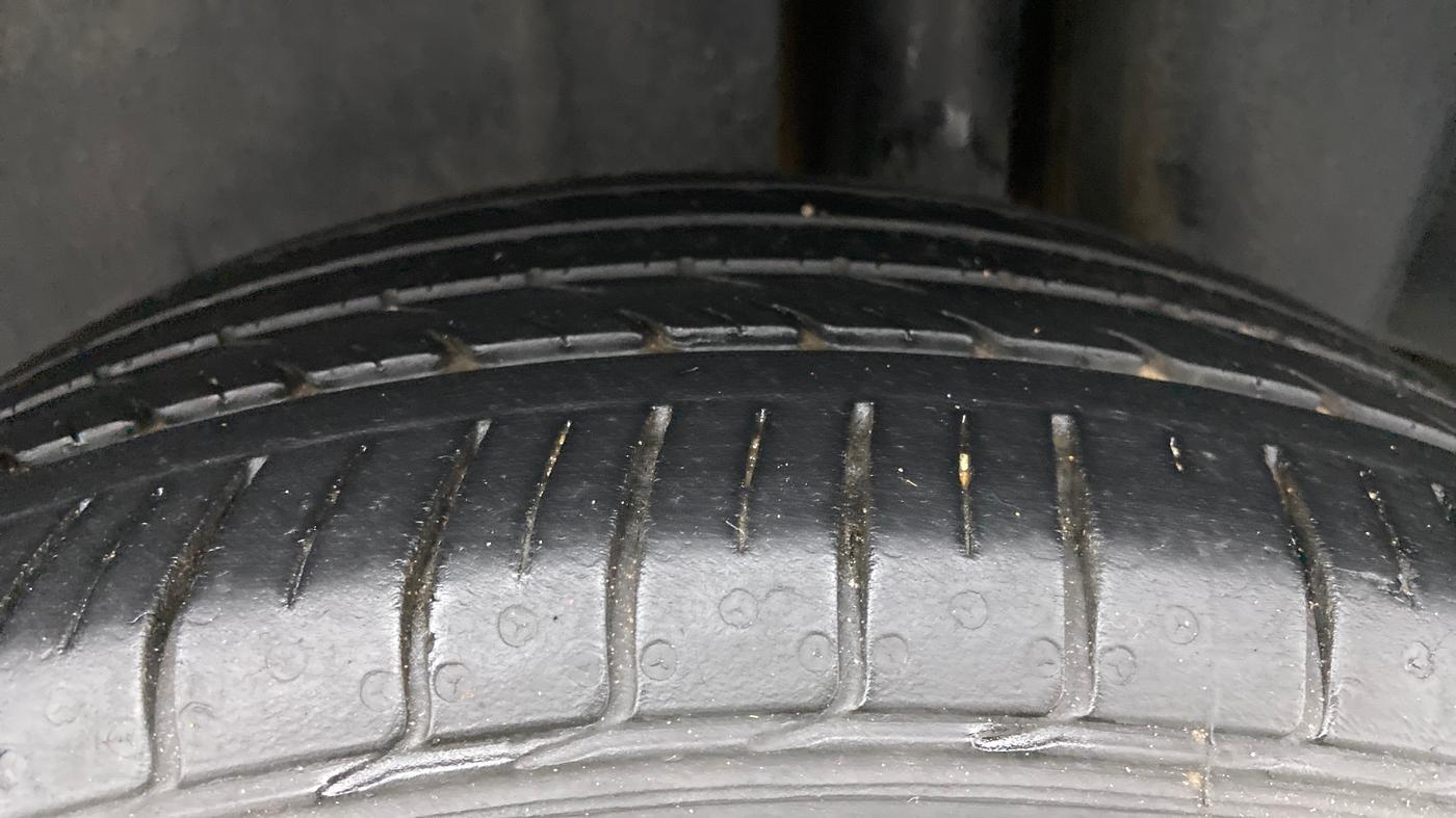 2021 Maruti Ciaz ALPHA 1.5 SHVS PETROL, Petrol, Manual, 29,134 km, Left Rear Tyre Tread