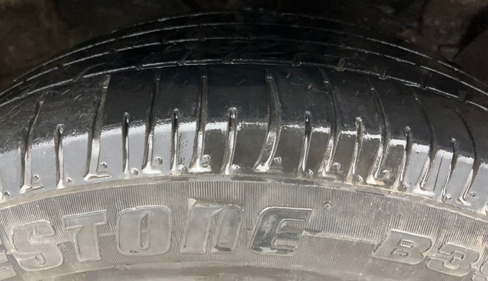 2016 Hyundai Creta S 1.6 PETROL, Petrol, Manual, 79,069 km, Right Front Tyre Tread