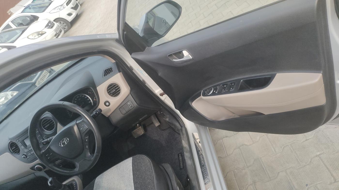 2016 Hyundai Grand i10 ASTA (O) AT 1.2 KAPPA VTVT, Petrol, Automatic, 55,073 km, Driver Side Adjustment Panel