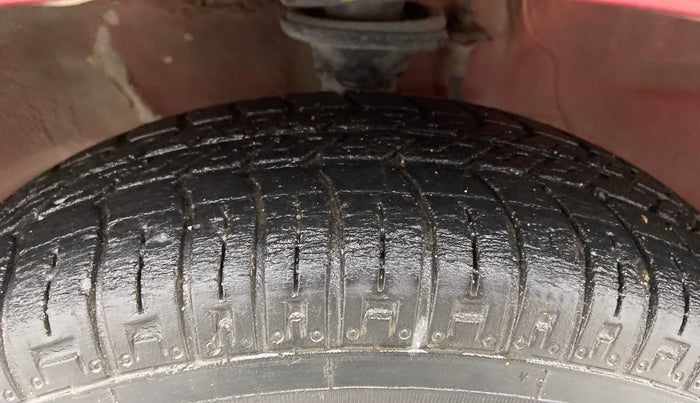 2014 Maruti Alto 800 LXI, Petrol, Manual, 32,129 km, Left Front Tyre Tread