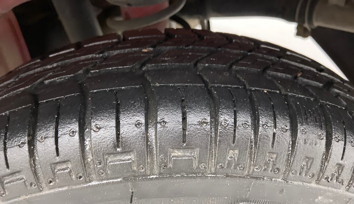 2014 Maruti Alto 800 LXI, Petrol, Manual, 32,129 km, Left Rear Tyre Tread