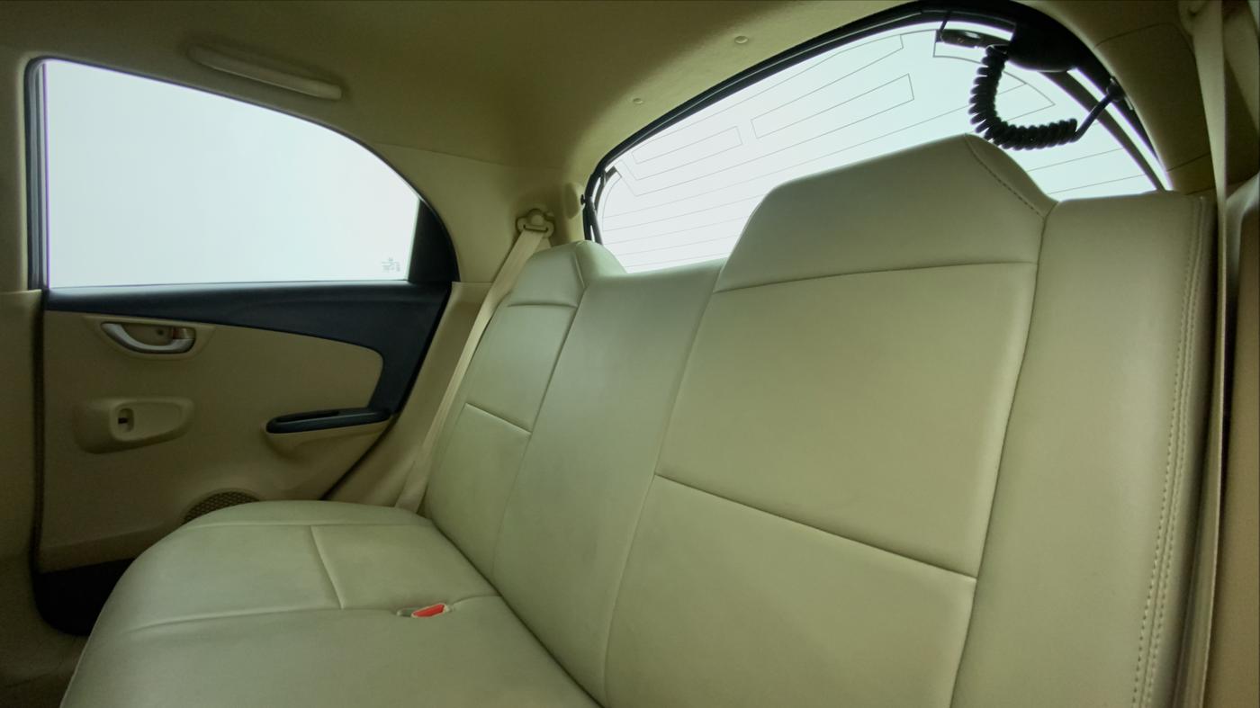2015 Honda Brio VX AT, Petrol, Automatic, 30,855 km, Right Side Rear Door Cabin
