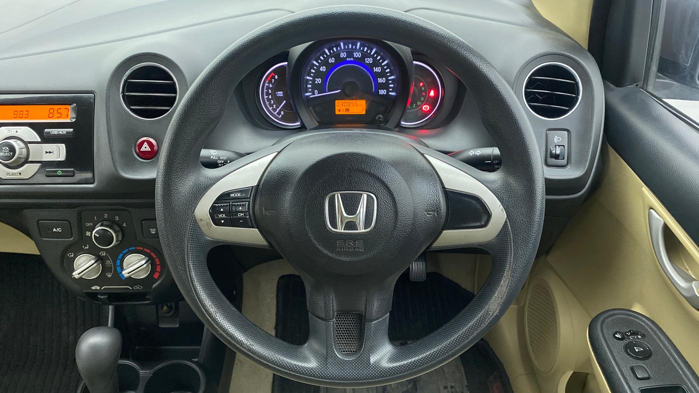 2015 Honda Brio VX AT, Petrol, Automatic, 30,855 km, Steering Wheel Close Up