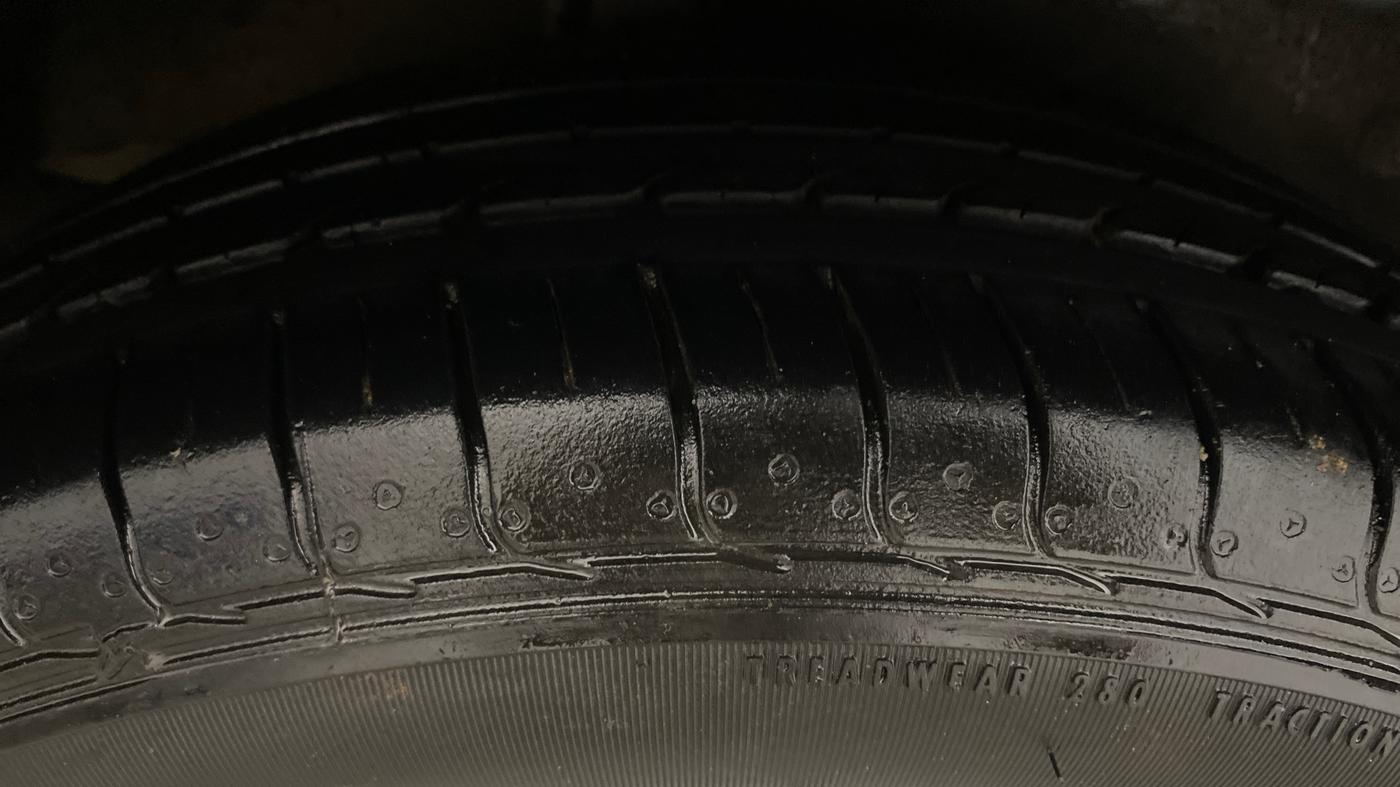 2017 Honda WR-V 1.2L I-VTEC VX MT, Petrol, Manual, 41,213 km, Right Rear Tyre Tread