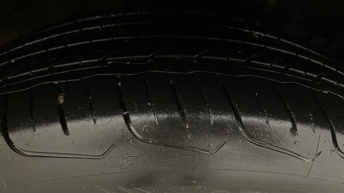 2017 Honda WR-V 1.2L I-VTEC VX MT, Petrol, Manual, 41,213 km, Right Front Tyre Tread