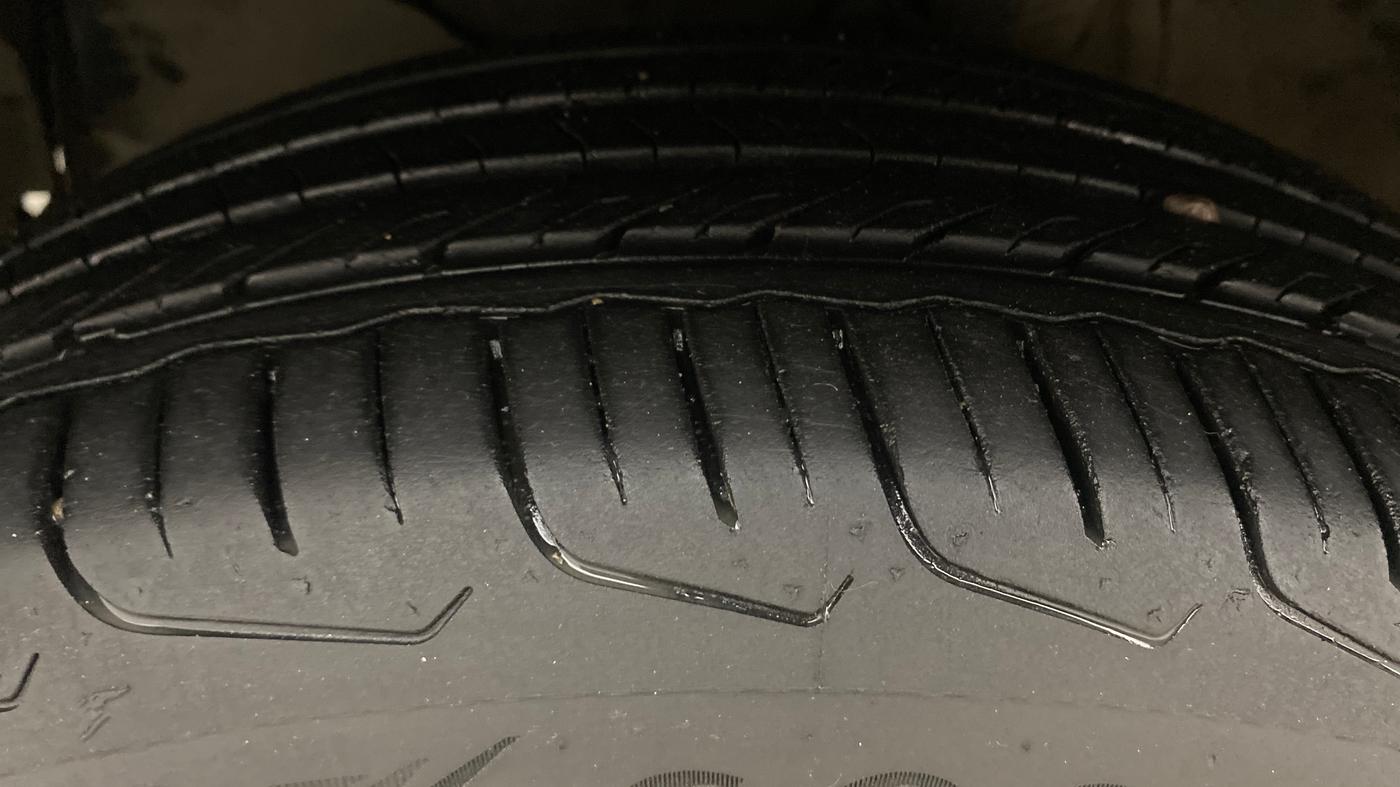 2017 Honda WR-V 1.2L I-VTEC VX MT, Petrol, Manual, 41,213 km, Left Front Tyre Tread