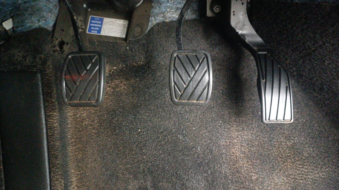 2022 Maruti Vitara Brezza VXI, Petrol, Manual, 27,975 km, Pedals