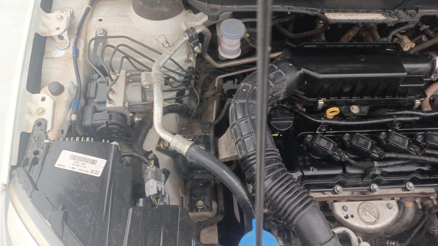 2022 Maruti Vitara Brezza VXI, Petrol, Manual, 27,975 km, Engine View - Right