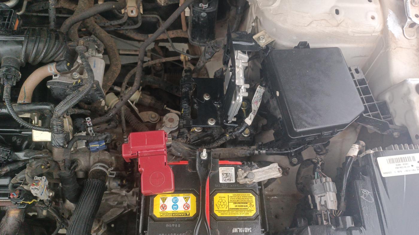 2022 Maruti Vitara Brezza VXI, Petrol, Manual, 27,975 km, Engine View - Left