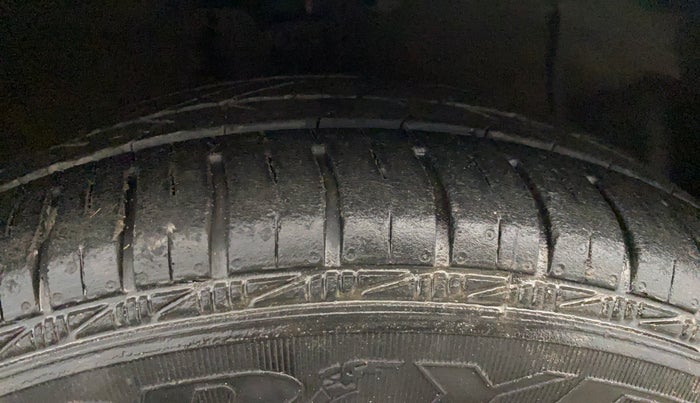 2019 Hyundai Xcent SX 1.2, Petrol, Manual, 50,276 km, Right Front Tyre Tread