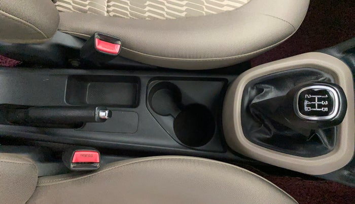 2019 Hyundai Xcent SX 1.2, Petrol, Manual, 50,276 km, Gear Lever