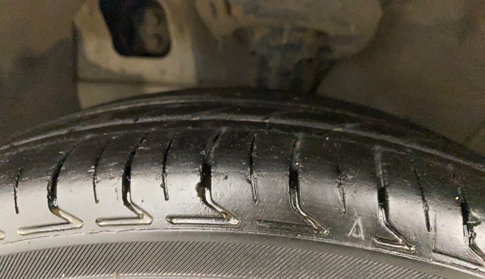 2019 Hyundai NEW SANTRO SPORTZ CNG, CNG, Manual, 1,38,197 km, Left Front Tyre Tread