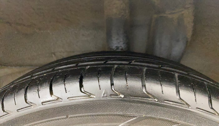 2019 Hyundai NEW SANTRO SPORTZ CNG, CNG, Manual, 1,38,197 km, Left Rear Tyre Tread