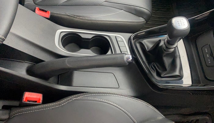 2020 MG HECTOR SMART HYBRID 1.5 PETROL, Petrol, Manual, 66,215 km, Gear Lever