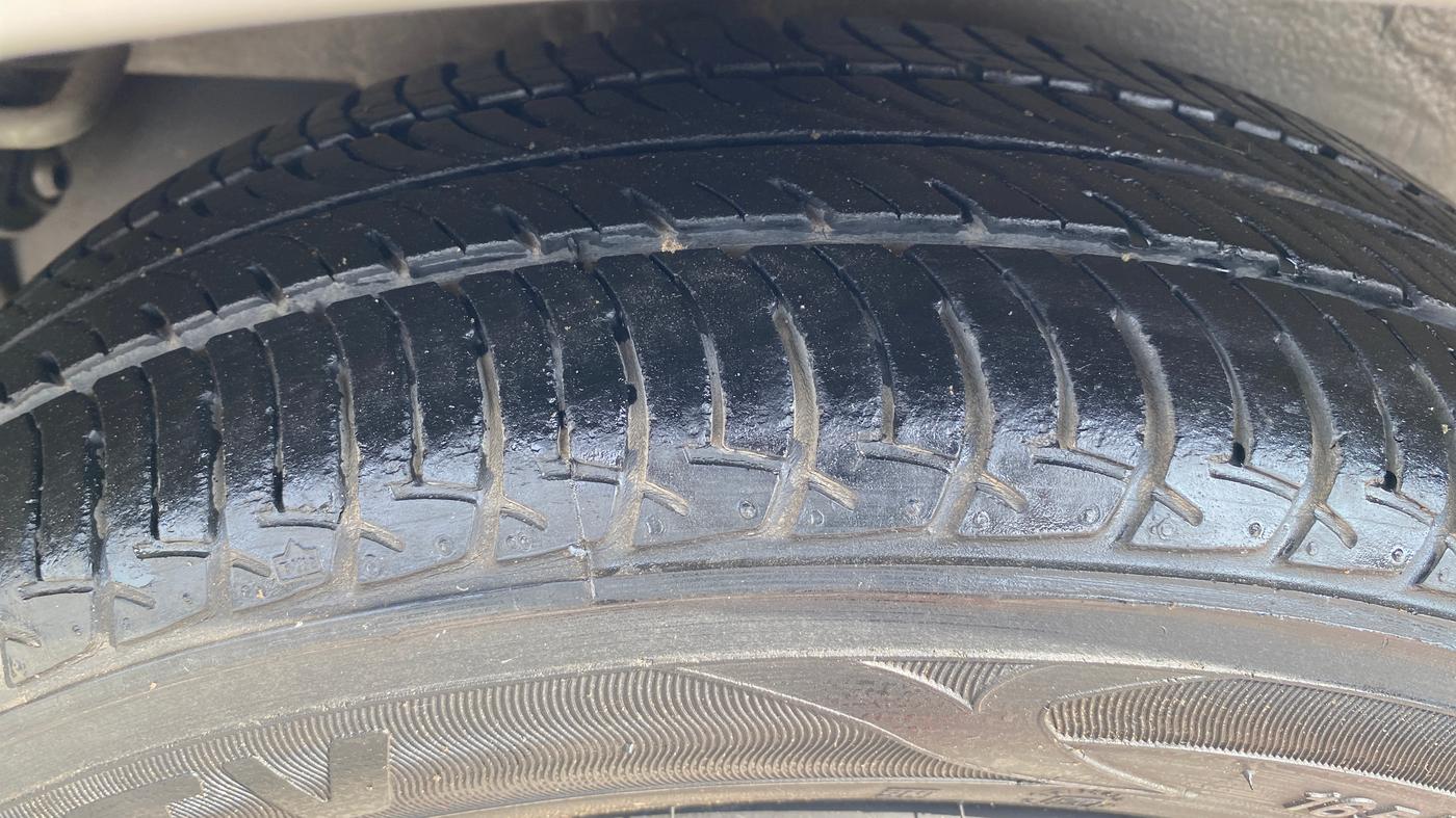 2015 Maruti Celerio VXI AMT, Petrol, Automatic, 19,618 km, Right Rear Tyre Tread