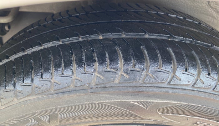 2015 Maruti Celerio VXI AMT, Petrol, Automatic, 19,618 km, Right Rear Tyre Tread