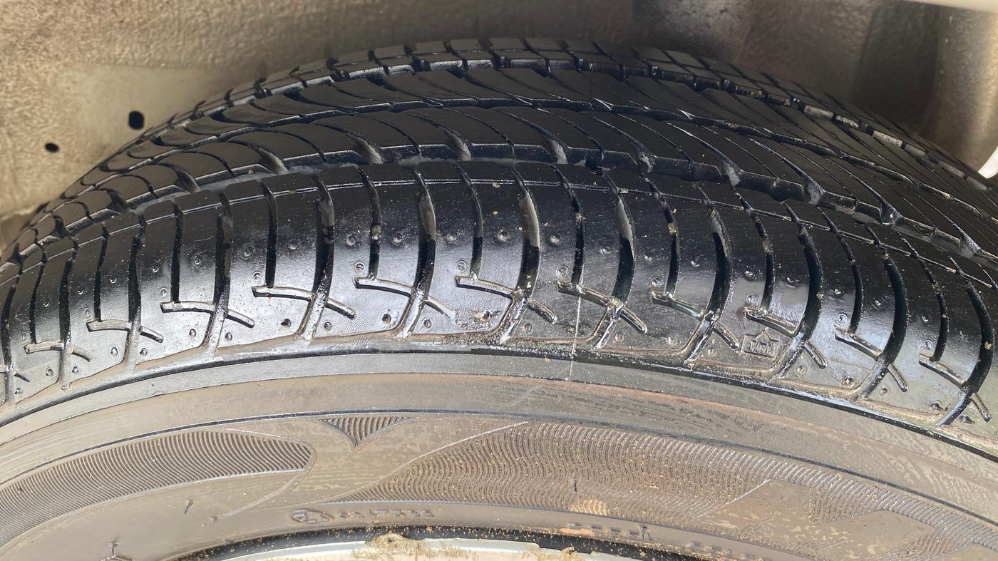 2015 Maruti Celerio VXI AMT, Petrol, Automatic, 19,618 km, Left Rear Tyre Tread