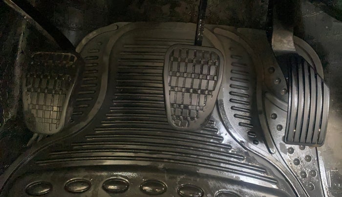 2020 Tata NEXON XZ PLUS PETROL, Petrol, Manual, 1,20,533 km, Pedals