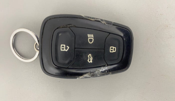 2020 Tata NEXON XZ PLUS PETROL, Petrol, Manual, 1,20,533 km, Key Close Up