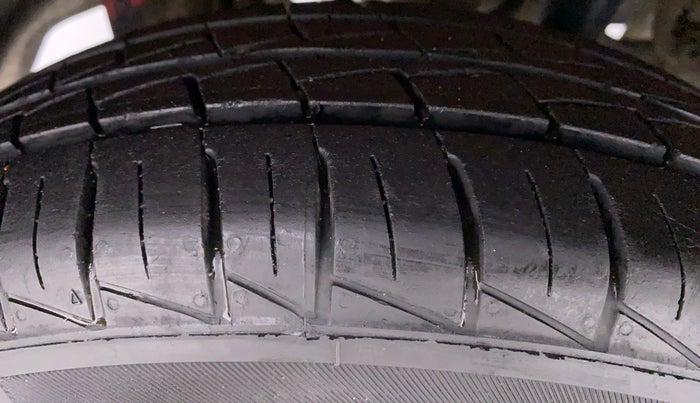 2021 Maruti Alto VXI, Petrol, Manual, 8,353 km, Right Rear Tyre Tread