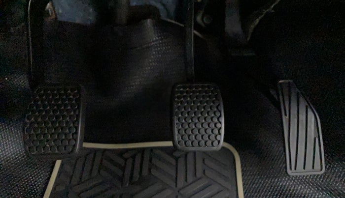 2021 Maruti Alto VXI, Petrol, Manual, 8,353 km, Pedals