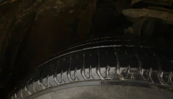 2021 Maruti XL6 ZETA MT, Petrol, Manual, 60,478 km, Right Front Tyre Tread