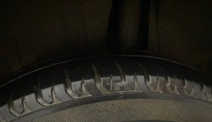 2021 Maruti XL6 ZETA MT, Petrol, Manual, 60,478 km, Left Rear Tyre Tread
