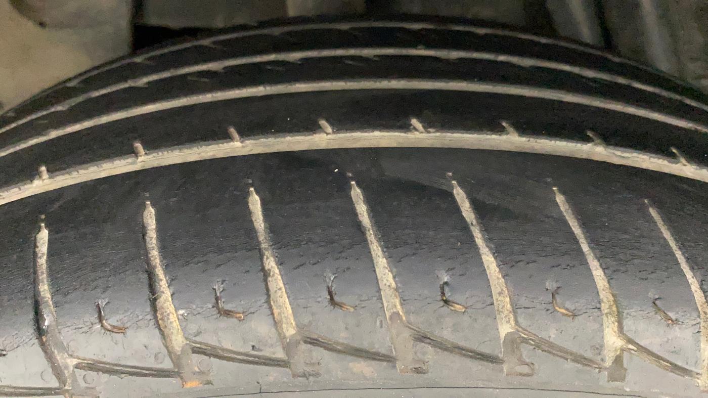 2018 Renault Duster RXS CVT, Petrol, Automatic, 72,891 km, Right Rear Tyre Tread