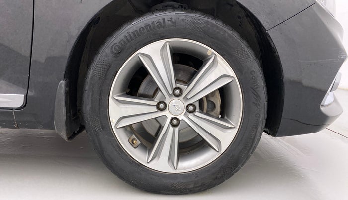 2018 Hyundai Verna 1.6 SX (O) CRDI MT, Diesel, Manual, 83,383 km, Right Front Wheel