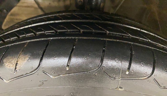 2023 Maruti Swift ZXI, Petrol, Manual, 34,801 km, Left Front Tyre Tread