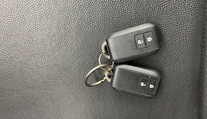 2023 Maruti Swift ZXI, Petrol, Manual, 34,801 km, Key Close Up