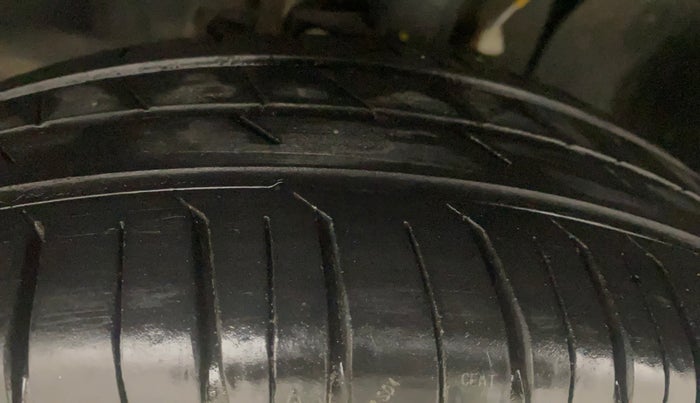 2024 Tata PUNCH ACCOMPLISHED SUNROOF MT, Petrol, Manual, 8,776 km, Left Front Tyre Tread