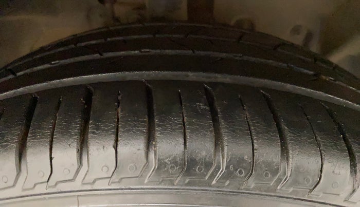 2013 Ford Ecosport TITANIUM 1.5L DIESEL, Diesel, Manual, 74,790 km, Right Front Tyre Tread