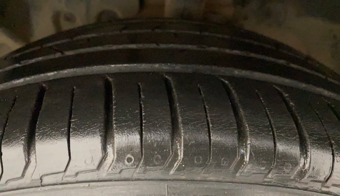 2013 Ford Ecosport TITANIUM 1.5L DIESEL, Diesel, Manual, 74,790 km, Left Front Tyre Tread