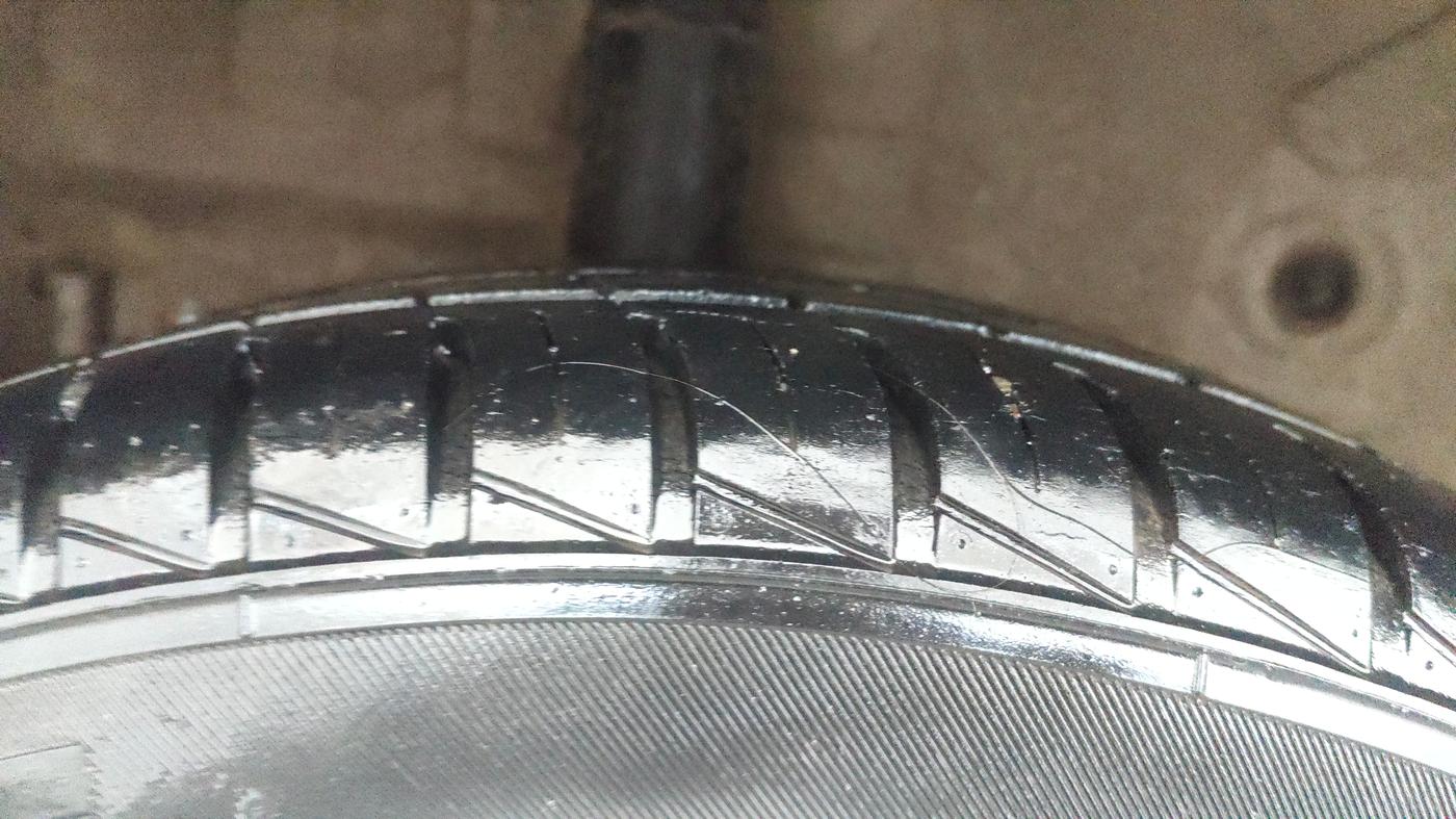 2014 Maruti Celerio VXI, Petrol, Manual, 98,165 km, Right Rear Tyre Tread
