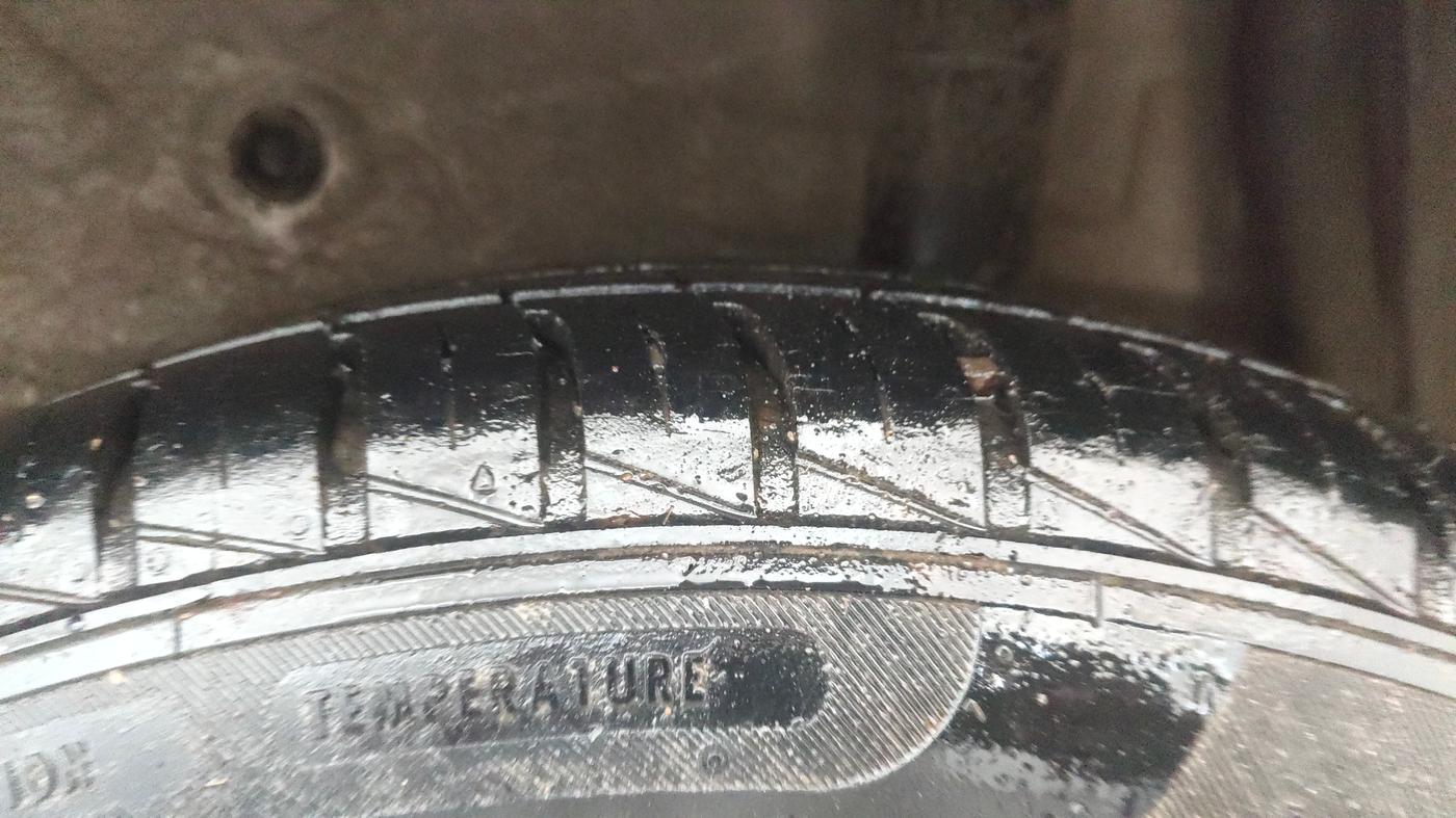 2014 Maruti Celerio VXI, Petrol, Manual, 98,165 km, Left Rear Tyre Tread