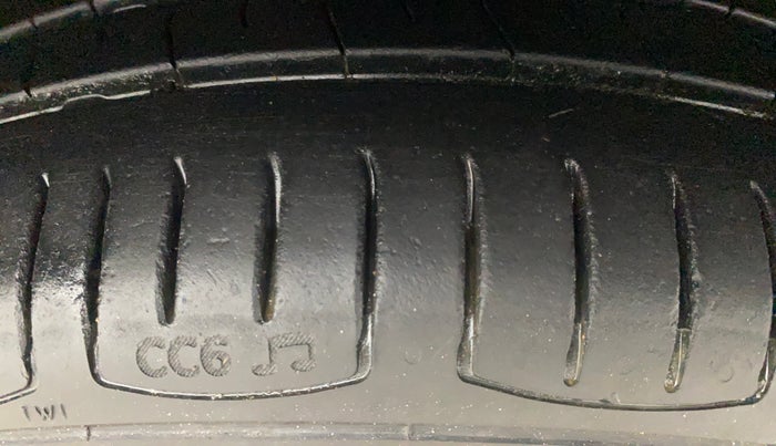 2014 Renault Pulse RXZ DIESEL, Diesel, Manual, 54,920 km, Right Front Tyre Tread