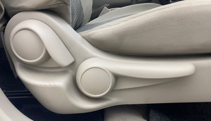 2014 Renault Pulse RXZ DIESEL, Diesel, Manual, 54,920 km, Driver Side Adjustment Panel