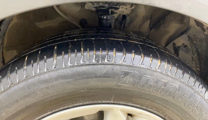 2017 Hyundai Creta SX PLUS 1.6 DIESEL, Diesel, Manual, 1,00,287 km, Right Front Tyre Tread