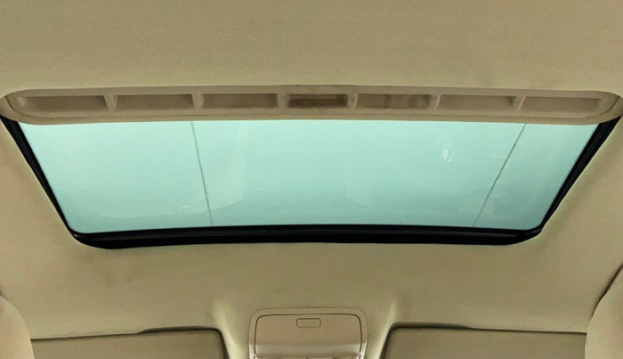 2015 Skoda Superb ELEGANCE 1.8 TSI MT, Petrol, Manual, 54,465 km, Moonroof/ Sunroof