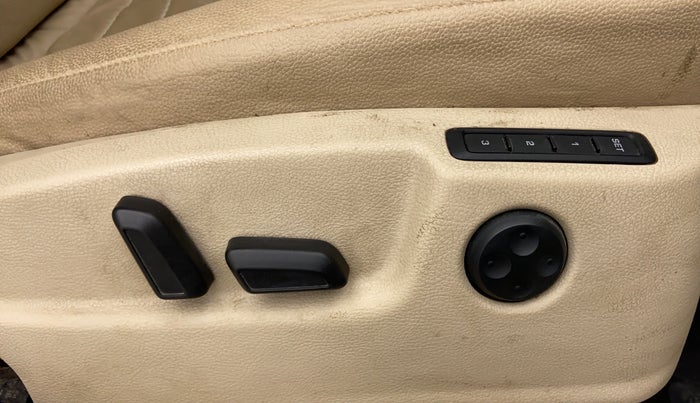 2015 Skoda Superb ELEGANCE 1.8 TSI MT, Petrol, Manual, 54,465 km, Electrically Adjustable Driver's Seat