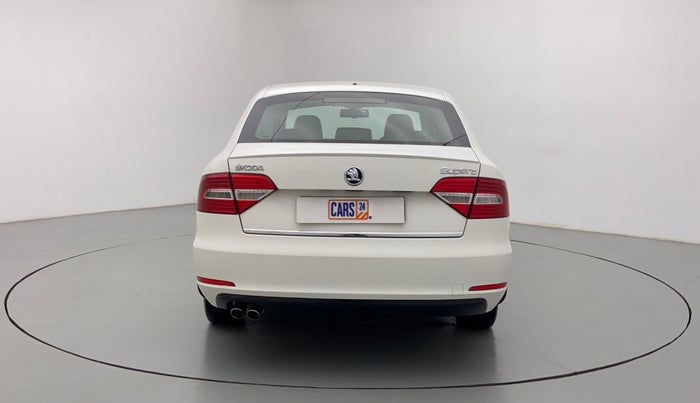 2015 Skoda Superb ELEGANCE 1.8 TSI MT, Petrol, Manual, 54,465 km, Back/Rear