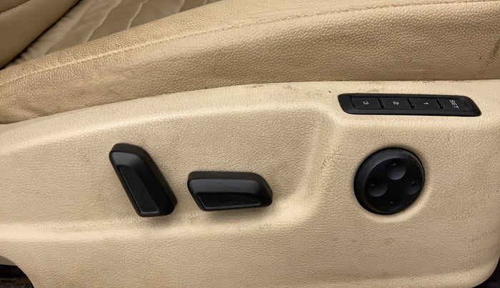 2015 Skoda Superb ELEGANCE 1.8 TSI MT, Petrol, Manual, 54,465 km, Driver Side Adjustment Panel