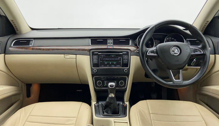 2015 Skoda Superb ELEGANCE 1.8 TSI MT, Petrol, Manual, 54,465 km, Dashboard