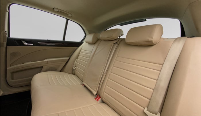 2015 Skoda Superb ELEGANCE 1.8 TSI MT, Petrol, Manual, 54,465 km, Right Side Rear Door Cabin