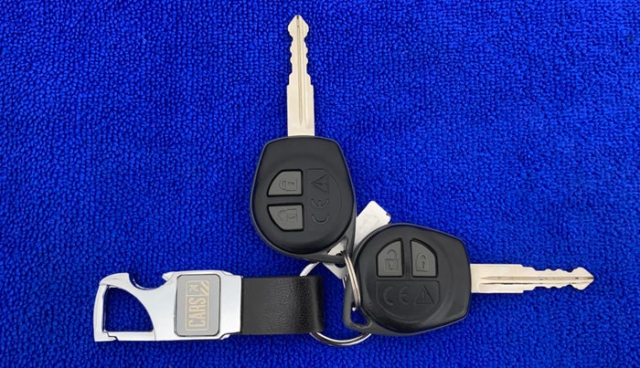 2022 Toyota Glanza S, Petrol, Manual, 16,192 km, Key Close Up