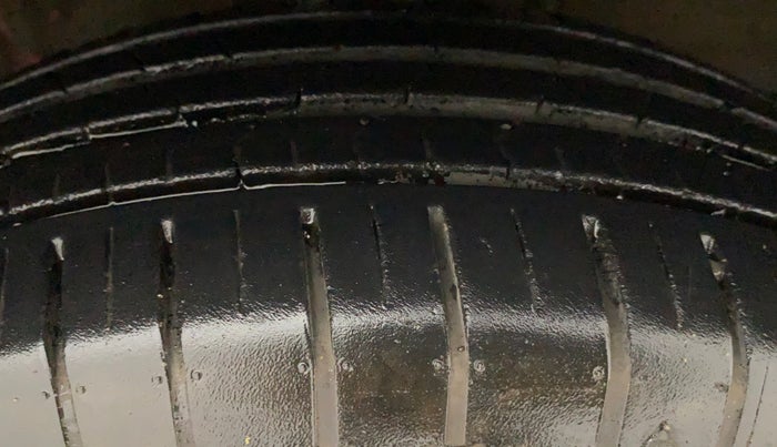 2022 Toyota Glanza S, Petrol, Manual, 16,192 km, Right Front Tyre Tread