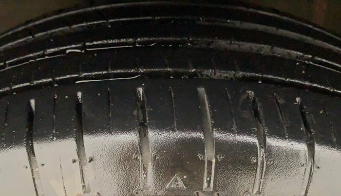 2022 Toyota Glanza S, Petrol, Manual, 16,192 km, Left Front Tyre Tread