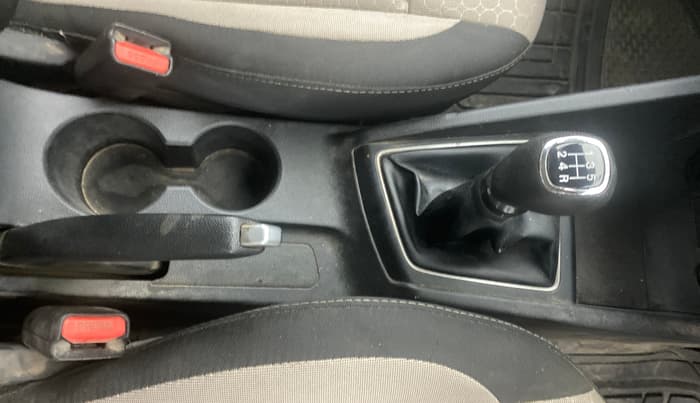 2014 Hyundai Elite i20 ASTA 1.2, CNG, Manual, 95,596 km, Gear Lever