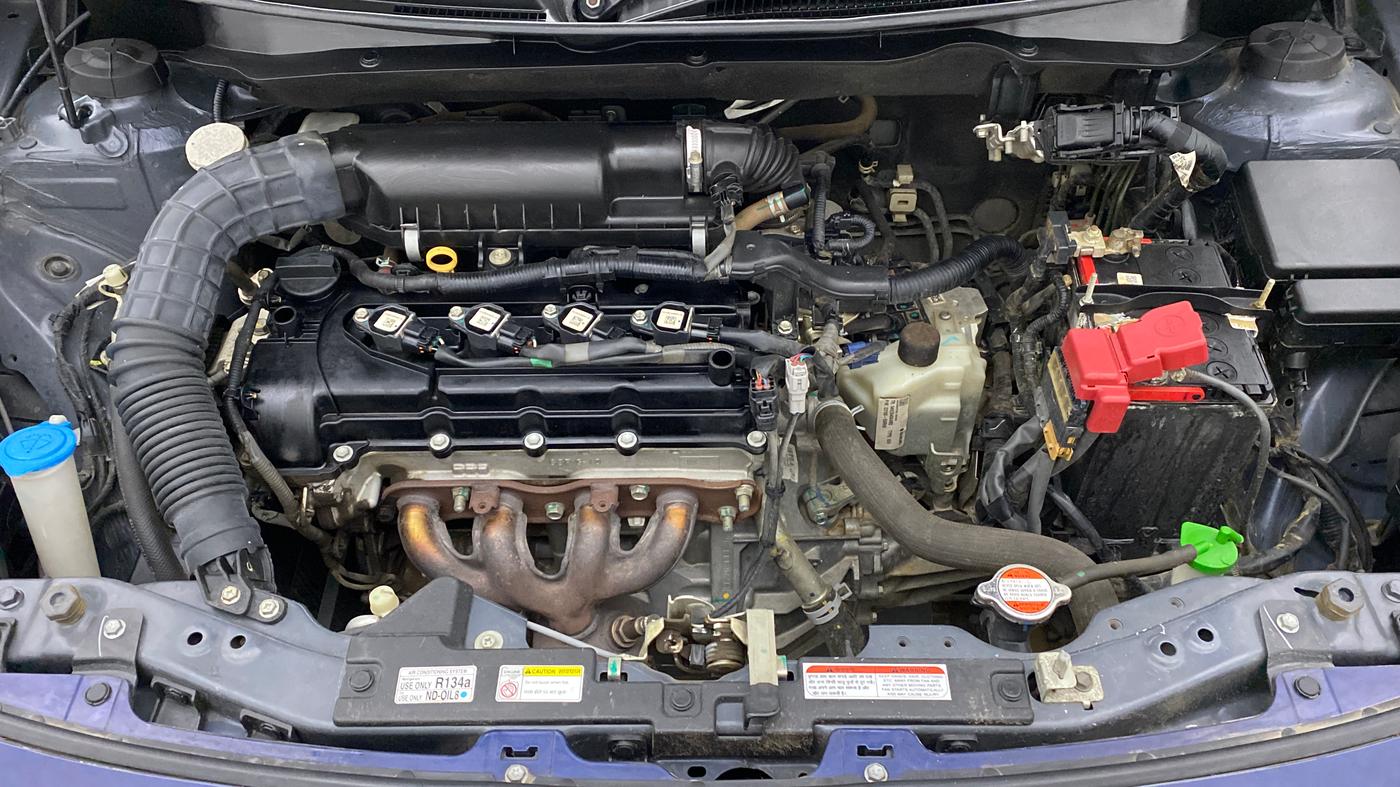 2019 Maruti Swift VXI AMT, Petrol, Automatic, 42,455 km, Open Bonet